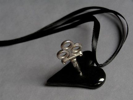 Cardiac Captive Black